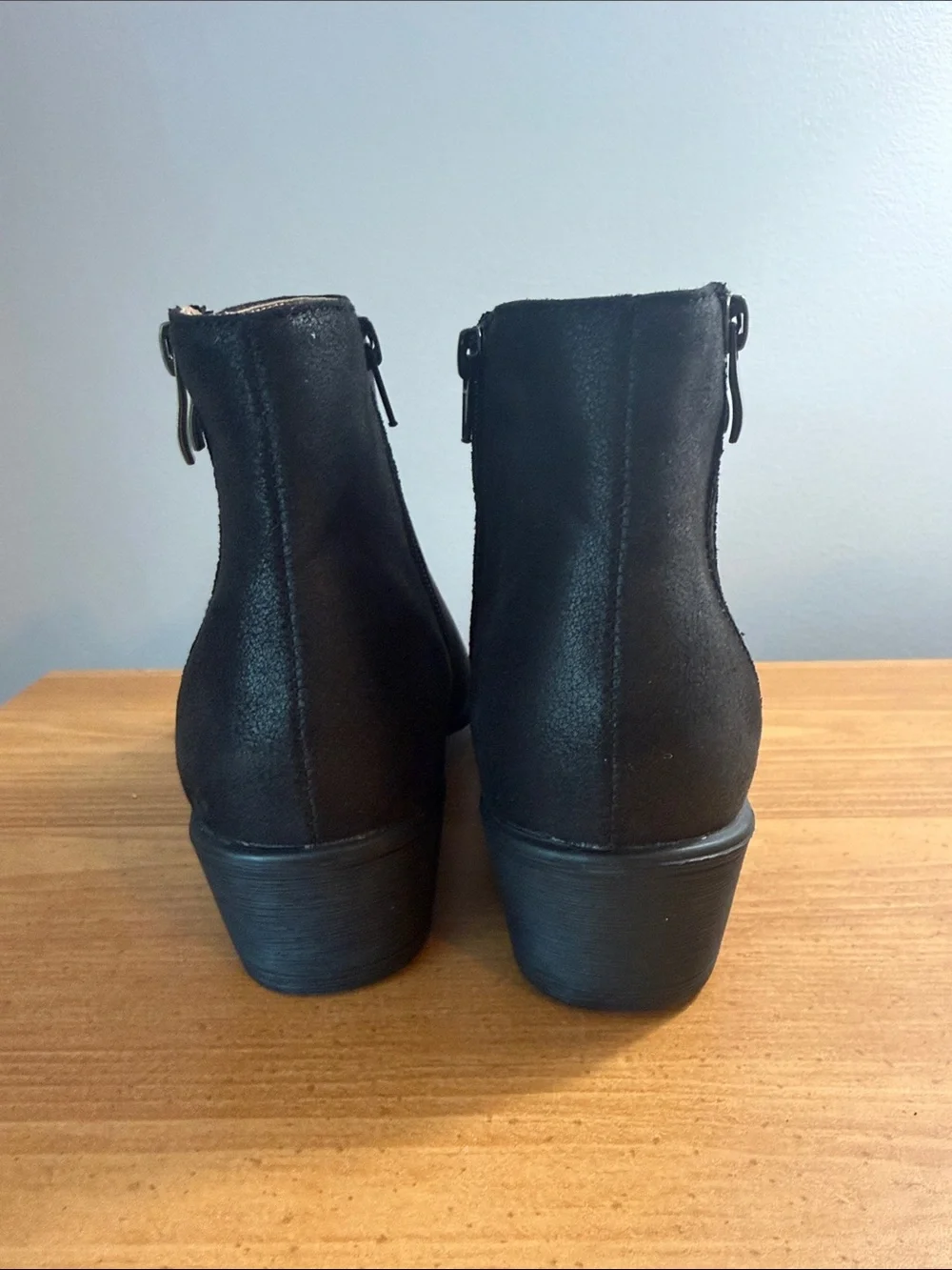 Journee Collection classic black